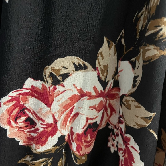 NWT Vici Floral romper